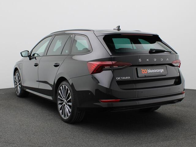 Skoda OCTAVIA Combi 1.4 TSI iV PHEV Sportline Business 204PK DSG Achteruitrijcamera, Cruise Controle, Head-Up Display, Side Assist, Keyless, Stoel-Stuurverwarming, Memorystoel, Trekhaak, 19" LM Velgen