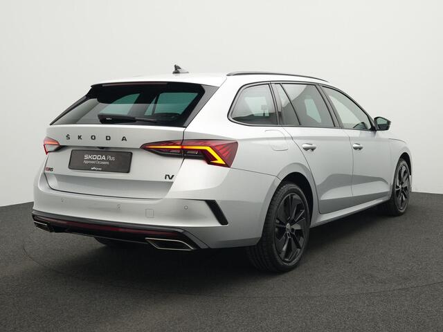 Skoda OCTAVIA Combi 1.4 TSI iV 245 pk DSG RS | Trekhaak | Stuur-/stoelverwarming | Achteruitrijcamera | Navigatie