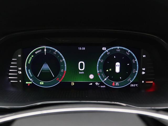 Skoda OCTAVIA Combi 1.4 TSI iV PHEV Business Edition Plus Leder, Panoramadak, 18" Perseus, Standkachel, Matrix Led, Elek. achterklep, Adaptive Cruise Control, Elek. stoelen, Ventilatie stoelen, Stoelverwarming achter