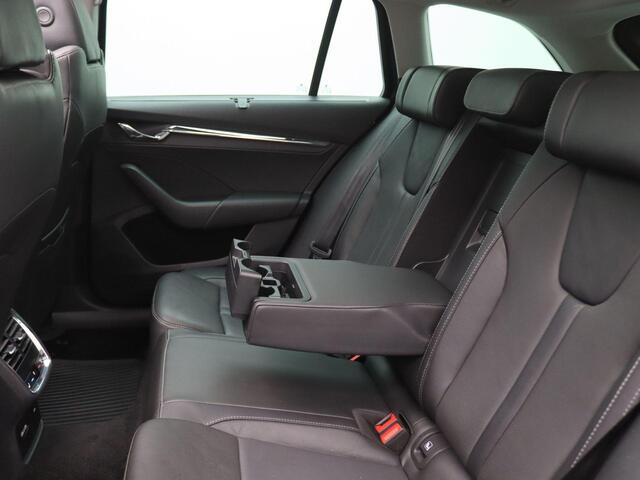 Skoda OCTAVIA Combi 1.4 TSI iV PHEV Business Edition Plus Leder, Panoramadak, 18" Perseus, Standkachel, Matrix Led, Elek. achterklep, Adaptive Cruise Control, Elek. stoelen, Ventilatie stoelen, Stoelverwarming achter