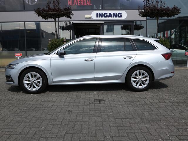 Skoda OCTAVIA Combi 1.0 e-TSI Business Edition DAB NAVI CLIMA CUISE