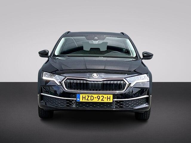 Skoda OCTAVIA Combi FL Business Edition m-HEV 1.5 TSI 115 pk 7 versn. DSG | Getint glas achter | Trekhaak wegklapbaar
