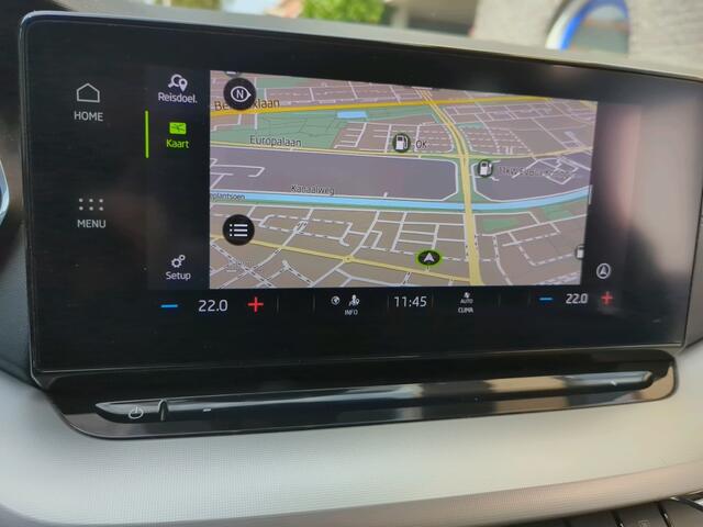 Skoda OCTAVIA Combi 1.0 TSI 110pk Business Edition / Navigatie / Parkeersensoren / 16" LMV