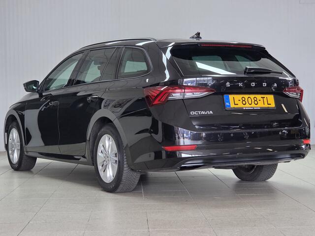 Skoda OCTAVIA Combi 1.0 TSI Business Edition/ LED Koplampen!/ Elek.Klep/ 16''LMV/ Keyless/ DAB+/ Apple+Android/ Clima/ Navi/ Cruise/ Bluetooth/ Multi.LEDER.Stuur/ Elek.Pakket/ Isofix/ PDC Achter.