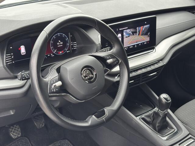 Skoda OCTAVIA Combi 1.0 TSI Business Edition / Trekhaak / Camera / Navi / Elektrische achterklep / Stoelverwarming /
