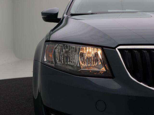 Skoda OCTAVIA 1.2 TSi 110 Pk Greentech Ambition | Trekhaak | Cruise Control | Airco | Originele Audio | Lm-Velgen | 113.153 Km!!