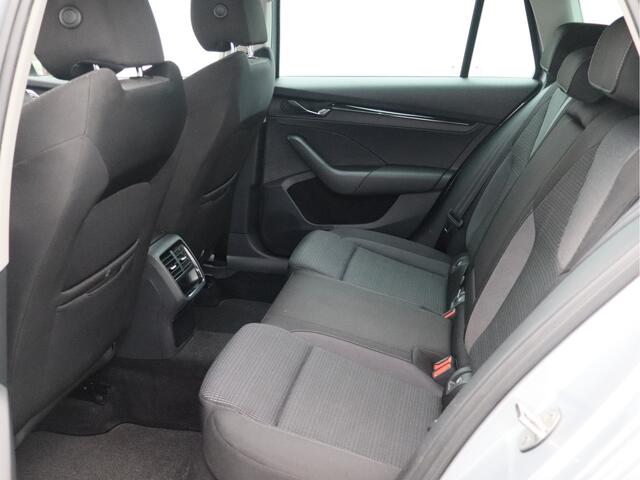 Skoda OCTAVIA Combi 1.0 TSI Business Edition/ zeer mooi!