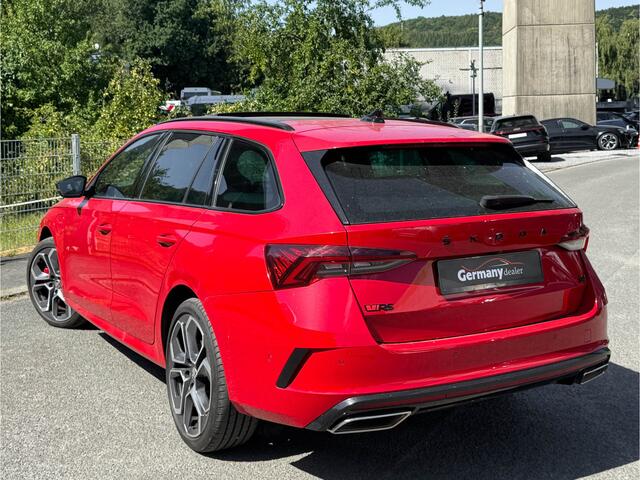 Skoda OCTAVIA Combi 1.4 TSI RS iV PHEV Pano Head-Up Canton Elektr. RS-Zetels ACC 19-Inch Keyless Side/Lane VOL!