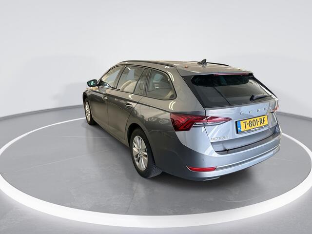 Skoda OCTAVIA Combi 1.0 e-TSI 110pk DSG Business Edition · Apple/Android Car Play · Adaptive Cruise Control · Navigatie · P-Sensoren · Stoelverwarming · 16'' Inch · Garantie t/m 21-08-2027 of 100.000km