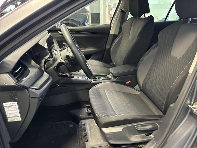 Skoda OCTAVIA Combi 1.0 e-TSI 110pk DSG Business Edition · Apple/Android Car Play · Adaptive Cruise Control · Navigatie · P-Sensoren · Stoelverwarming · 16'' Inch · Garantie t/m 21-08-2027 of 100.000km