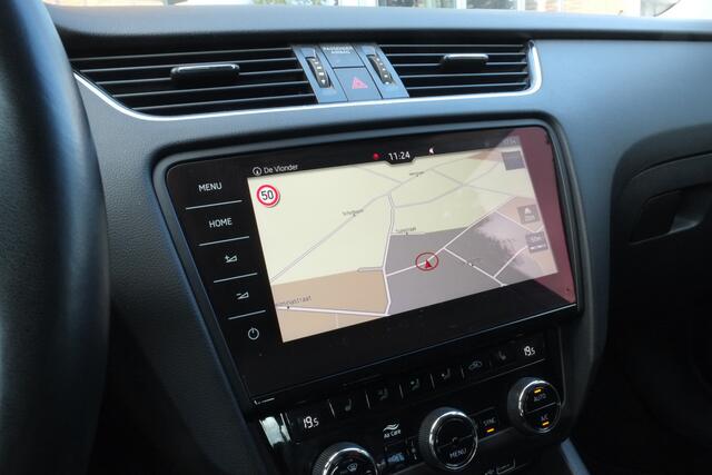 Skoda OCTAVIA Combi 1.0 TSI Greentech Style Business LED koplampen, Groot navi, ACC, Keyless entry