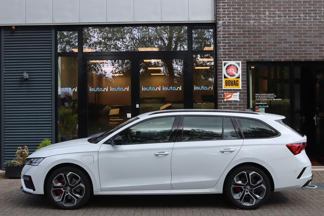 Skoda OCTAVIA Combi 1.4 TSI RS iV PHEV Matrix LED/ACC/Keyless/Camera/Head-up/Columbus/Trekhaak wegkl./19"