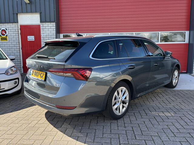 Skoda OCTAVIA Combi 1.5 e-TSI 150PK Business Edition Plus AUTOMAAT / HUD / VIRTUAL / STOELVERW / CAMERA / DAB+ / CARPLAY / CRUISE / PDC / FULL LED