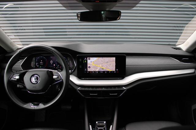 Skoda OCTAVIA Combi 1.5 e-TSI Business Edition Plus Leer Head-Up Full-Led Camera