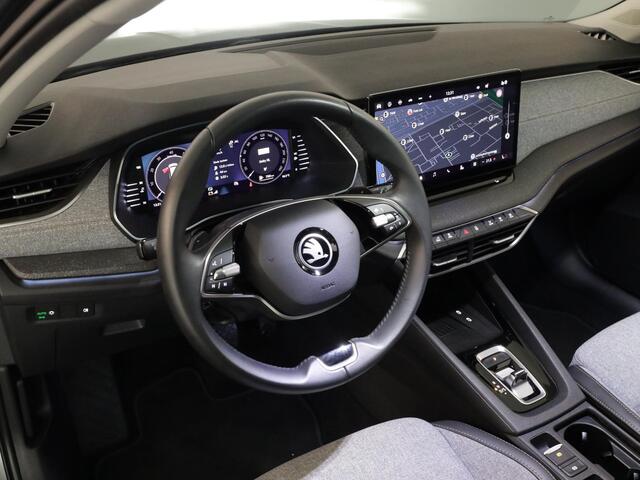 Skoda OCTAVIA Combi 1.5 TSI MHEV Business Edition 115 pk Automaat (DSG) | Verlengde garantie | Navigatie | Parkeersensoren | Achteruitrijcamera | LED koplampen | Stoelverwarming |