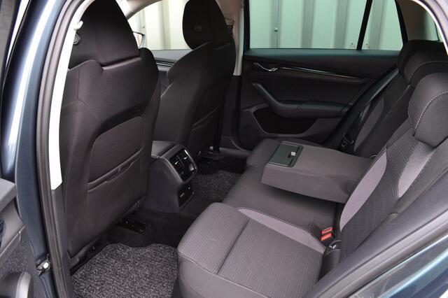 Skoda OCTAVIA 1.4 TSI iV Business Edition LED/Carplay/18'' inch