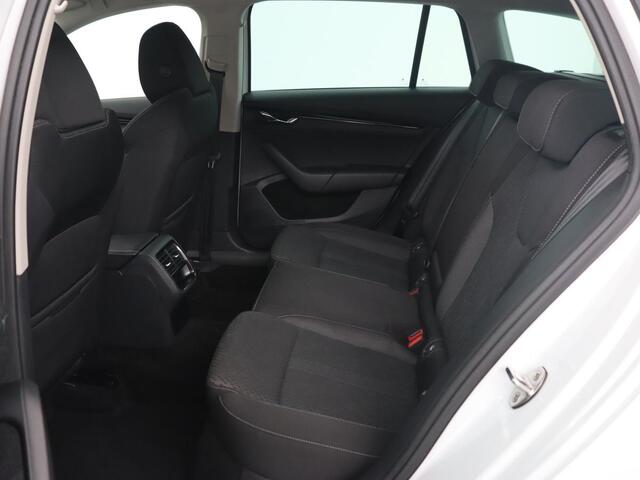 Skoda OCTAVIA Combi 1.4 TSI iV PHEV Business Edition | Cruisecontrol adapt | LED | Navigatie | Apple Carplay | 1e Eigenaar