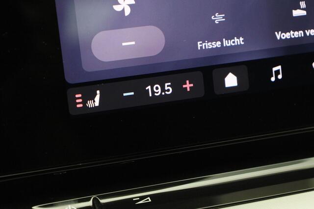 Skoda OCTAVIA Combi 1.5TSI/150PK MHEV Selection DSG · Trekhaak · Camera · Apple/Android Car Play · Achterbank verwarmd · Keyless · Garantie tot januari 2027