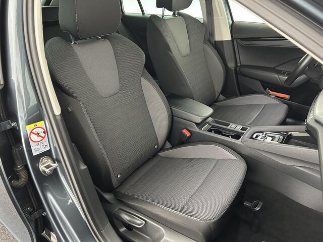 Skoda OCTAVIA Combi 1.4 TSI 204pk iV PHEV Business Edition Camera Stoelverwarming Virtual Cockpit Navigatie