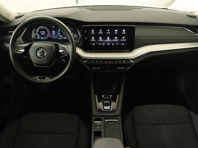 Skoda OCTAVIA 1.4 TSI iV PHEV Business Edition | Stoelverwarming | Carplay | Full LED | Keyless | Sfeerverlichting | Digital Cockpit | Climate control | Cruise control | Parkeerhulp | Plug In