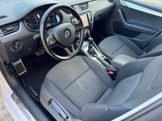 Skoda OCTAVIA Combi 1.2 TSI xenon camera keyless stoelverw.