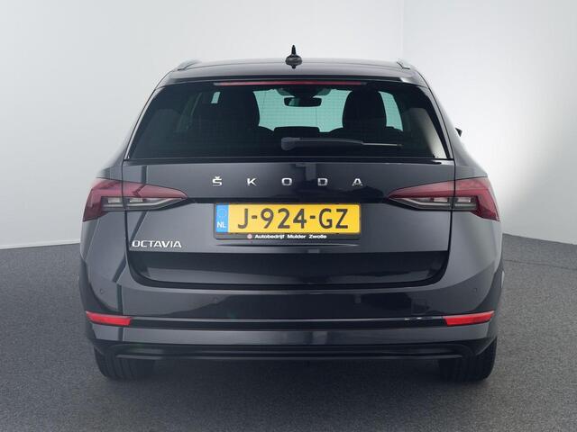 Skoda OCTAVIA Combi 1.5 TSI First Edition | Matrix | Carplay | Keyless |