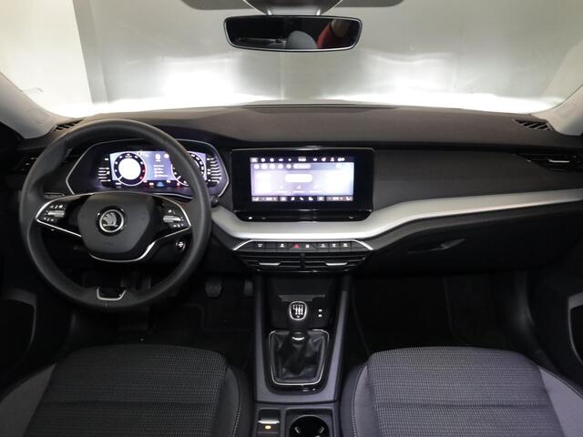 Skoda OCTAVIA Combi 1.5 TSI Edition 115 pk | Verlengde garantie | Navigatie via App | Parkeersensoren | Apple Carplay/Android Auto | Stoelverwarming |