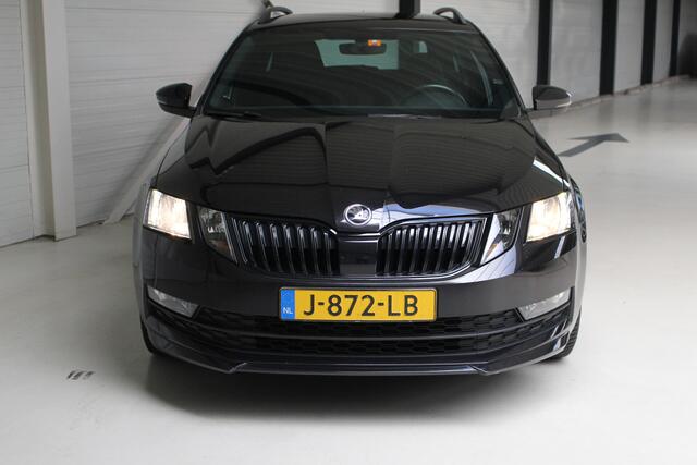 Skoda OCTAVIA Combi 1.0 TSI Greentech Sport Business Trekhaak | Navigatie | DAB Radio |