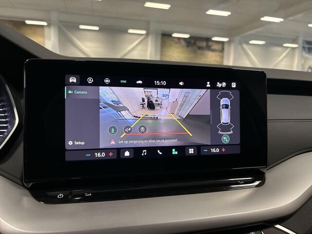 Skoda OCTAVIA Combi 1.5 TSI 115pk DSG MHEV Business Edition Plus · Camera · Apple/Android Car Play · Elek. Trekhaak · P-Sensoren · Elek. Achterklep · 17'' Inch · Garantie t/m 29-09-2028 of 100.000km