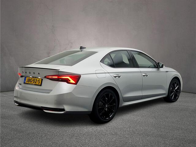 Skoda OCTAVIA Sportline Business 1.5 eTSI 150pk DSG Automaat Trekhaak, Achteruitrijcamera, Navigatie, Cruise control, Stuurwiel verwarmd, Stoelverwarming, Parkeersensoren