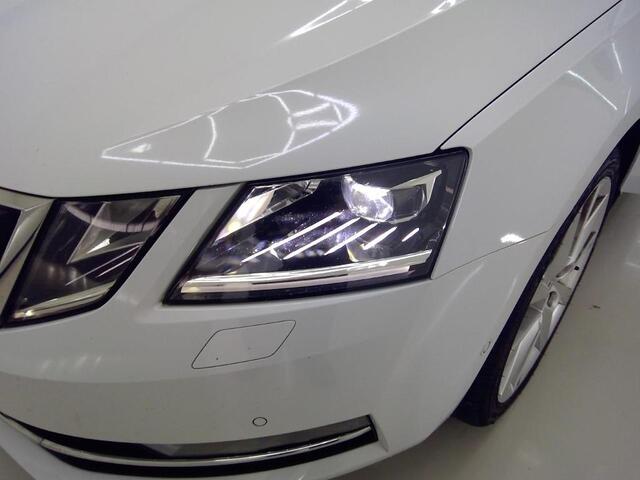 Skoda OCTAVIA Combi 1.5 TSI 150PK Bus. Edition Plus|Virtual Cockpit| Metallic Moon White!