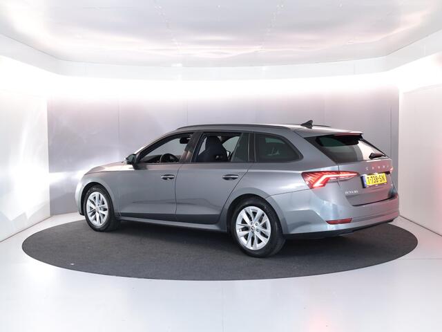Skoda OCTAVIA Combi 1.0 e-TSI Sport Business 110 pk Automaat (DSG) | Verlengde garantie | Navigatie | Parkeersensoren | LED koplampen | Apple Carplay/Android Auto |