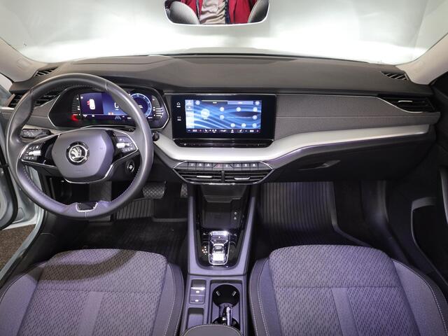 Skoda OCTAVIA Combi 1.4 TSI iV PHEV Style 204 pk Automaat (DSG) | Navigatie | Parkeersensoren | Autom. airco (3 zones) | Elektr. voorstoelen met memory | Stoelverwarming v/a | Head-up display |