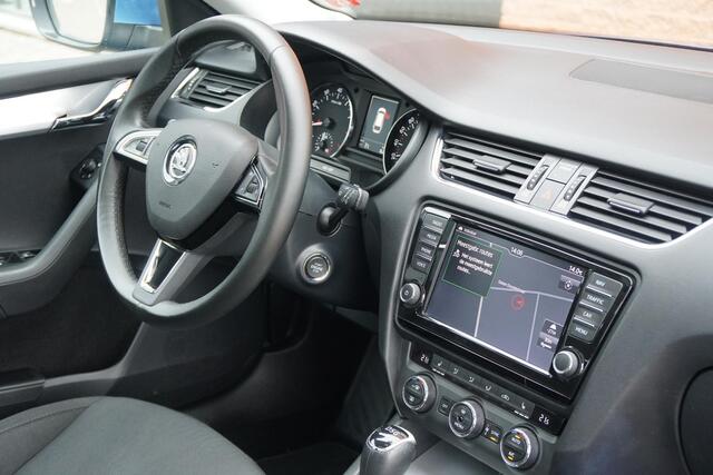 Skoda OCTAVIA Combi 1.8 TSI Greentech Style Business 180PK + PANO / CAMERA / BI-XENON / KEYLESS