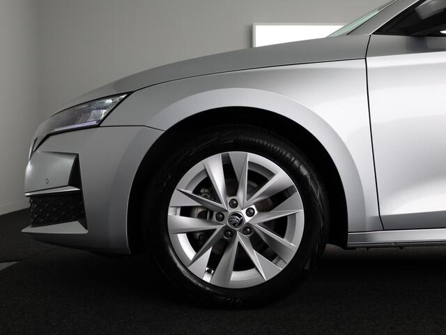 Skoda OCTAVIA Combi 1.5 TSI MHEV Business Edition 115PK DSG | Verlengde garantie | Stoelverwarming | Achteruitrijcamera | Elektrische kofferklep |