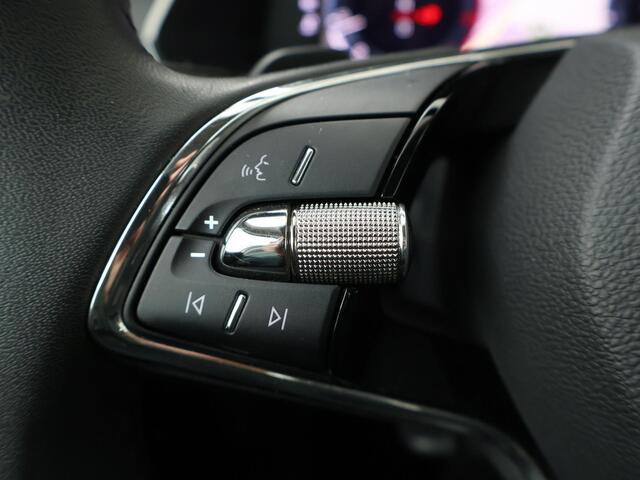 Skoda OCTAVIA Combi 1.5 e-TSI Business Edition | 150 PK | Automaat | Trekhaak | Navigatiesysteem Columbus | El. achterklep |