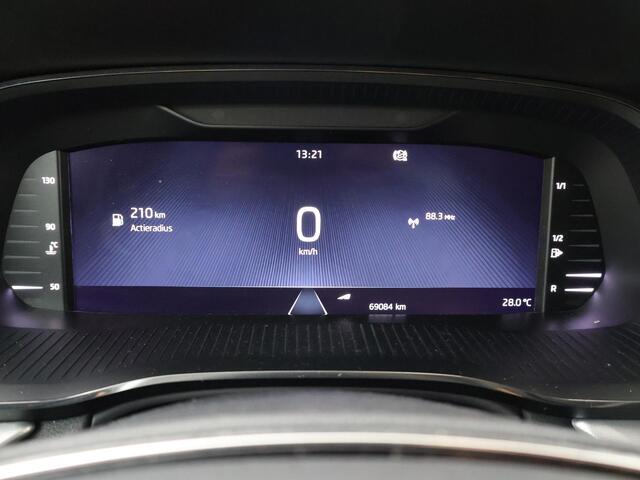 Skoda OCTAVIA Combi 1.0 TSI Sport Business | 110 PK | Trekhaak wegklapbaar | Navigatie | Cruise controle | PDC achter | ECC |