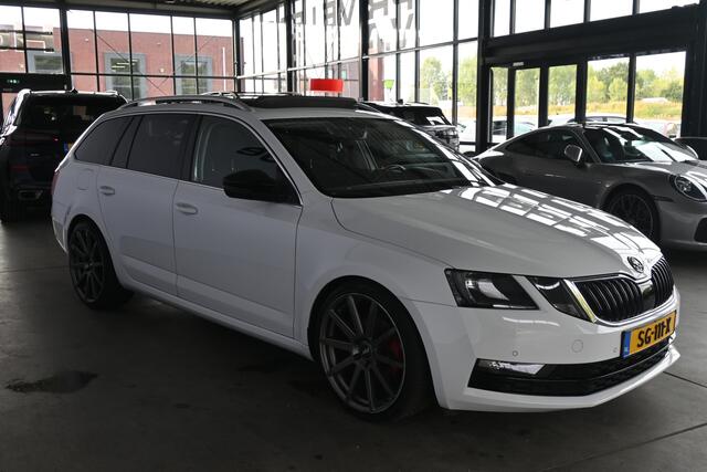 Skoda OCTAVIA Combi 2.0 TDI Greentech Style Automaat Clima Navigatie Panoramadak Dealer Onderhouden! Inruil mogelijk