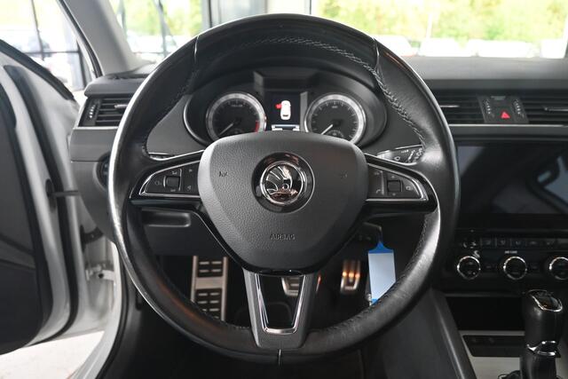 Skoda OCTAVIA Combi 2.0 TDI Greentech Style Automaat Clima Navigatie Panoramadak Dealer Onderhouden! Inruil mogelijk