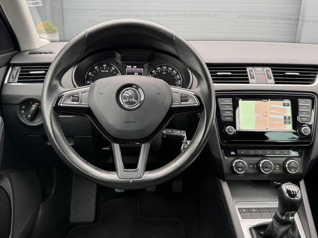 Skoda OCTAVIA Combi 1.2 TSI Greentech Style Navi,Clima,Cruise,PDC V+A,Stoelverwarming,Bluetooth,APK tot 05-2026