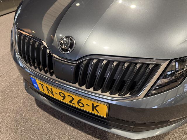 Skoda OCTAVIA Combi 1.0 TSI Greentech Ambition Business Navigatie | Apple Carplay | Trekhaak | Nette auto