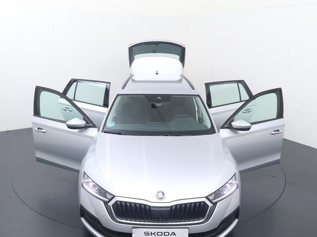 Skoda OCTAVIA Combi 1.0 e-TSI Ambition | 110 PK | Automaat | Trekhaak wegklapbaar | Navigatiesysteem |