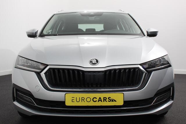 Skoda OCTAVIA Combi 1.0 e-TSI 110pk MHEV DSG Style | Navigatie | Apple Carplay/Android Auto | Parkeersensor achter | Camera | Adaptive Cruise Control | Stoelverwarming | Ledverlichting | Climate Control