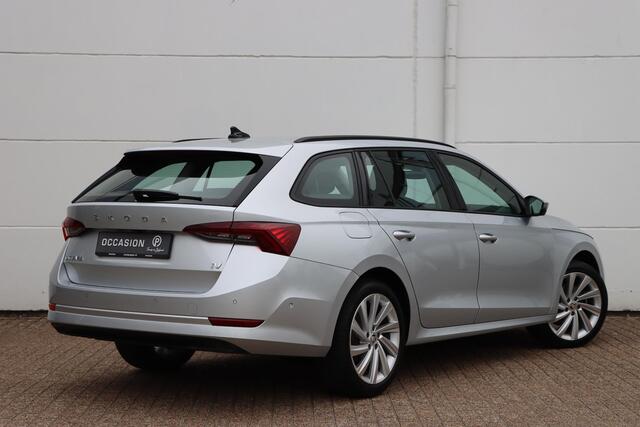 Skoda OCTAVIA Combi 1.4 TSI iV Style 204pk DSG6