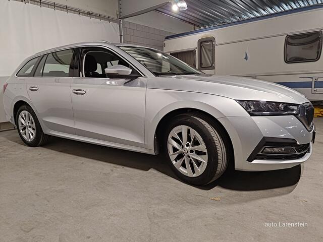 Skoda OCTAVIA Combi 1.5 e-TSI 150pk Style Business Edition Plus DSG7 110kw Carplay / Navi / Elektr.A.Klep / A.Camera