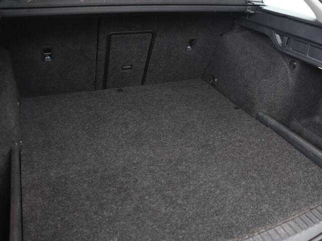 Skoda OCTAVIA 1.4 TSI PHEV Business Edition | Adaptive cruise | Carplay | Stuurverwarming | Navigatie | Parkeerhulp | Climate control | Plug In