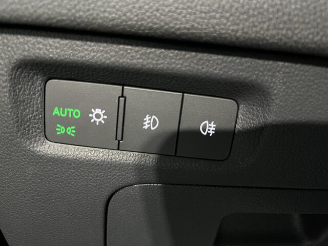 Skoda OCTAVIA Combi 1.0 e-TSI Business Edition / AUTOMAAT/ GARANTIE TM 10-2027/ LED/ BLUETOOTH/ SMART LINK/ NAVI/ SFEERVERLICHT/ STOELVERWARMING/ PARK. SENS/