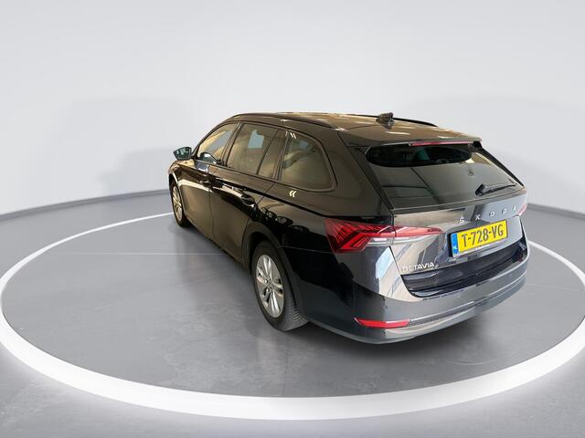 Skoda OCTAVIA Combi 1.0 TSI 110pk Business Edition · Apple/Android Car Play · Navigatie · Elek. Achterklep · P-Sensoren · Cruise Control · 16'' Inch · Garantie t/m 25-09-2027 of 100.000km