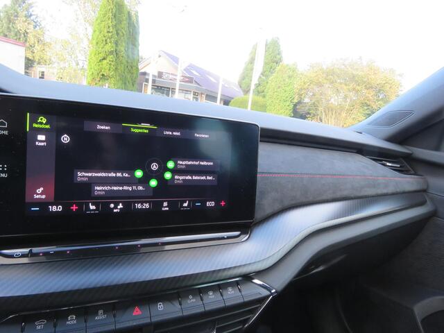 Skoda OCTAVIA Combi 1.4 TSI iV PHEV RS NAVI,STANDKACHEL,18 INCH,HUD,ADAPTIEVE CRUISE.57109km