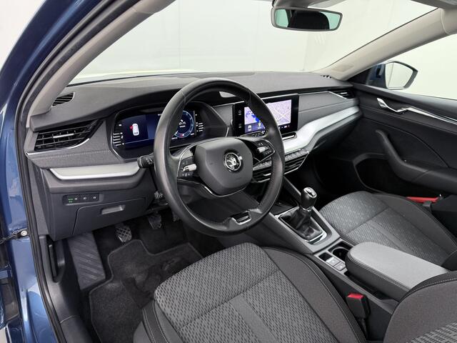 Skoda OCTAVIA Combi 1.5TSI 150PK Panoramadak Trekhaak Adap.Cruise Navi Ecc Apple Carplay Android Auto First Edition Elek.Achterklep Virtual Cockpit Pdc Keyless Wifi 1e Eigenaar Origineel Nederlandse Auto